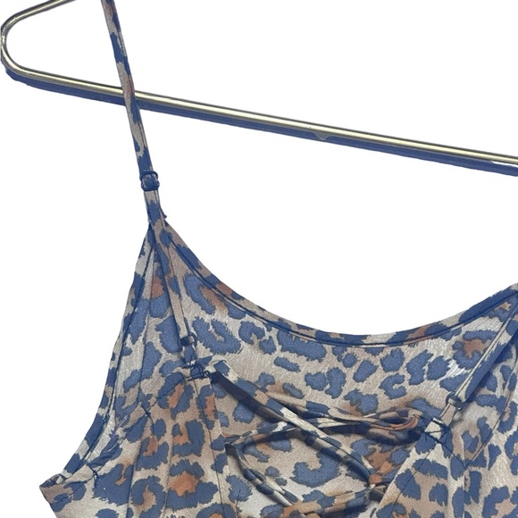 Heart & Hips Animal Print Flirty Lace Up Back Mini Dress Small - Picture 9 of 14